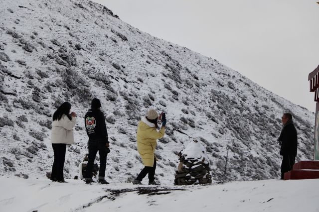 冬日之雪，讓玉科疑似潑墨山水中