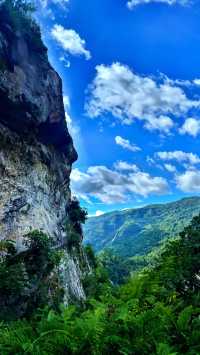 總要去一趟雁蕩山吧，一座神奇的山峰，大自然的鬼斧神工在這裡展現得淋漓盡致