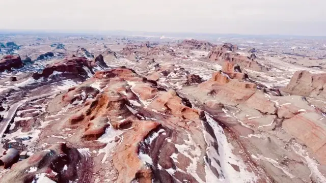 China's most beautiful 'Devil City'—Wuerhe Wind City