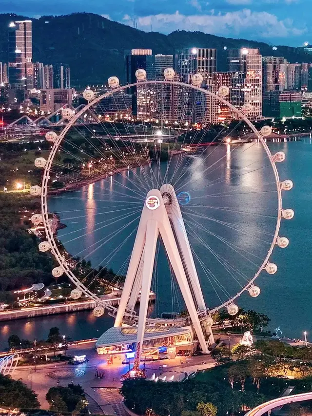 The Ferris wheel in Shenzhen is truly stunning