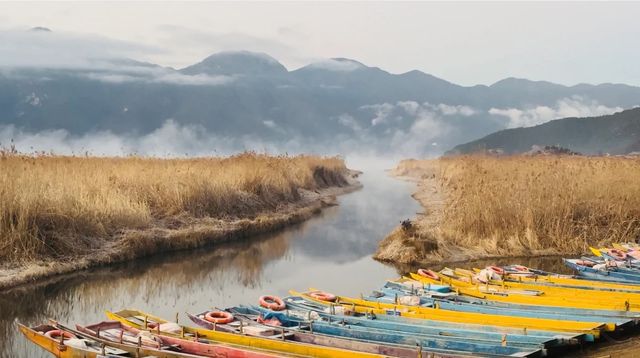 山間湖面雲霧繚繞 恍如仙境｜泸沽湖敘舊·山海事酒店