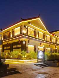 🏔️ Lijiang's Luxe Retreat: Snow-Capped Serenity & Culture 🏡