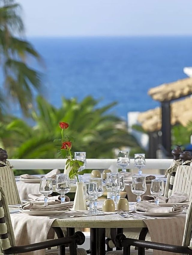 🌟✨ Grecian Getaway: Luxe Beachside Bliss at Knossos Royal 🏖️👑