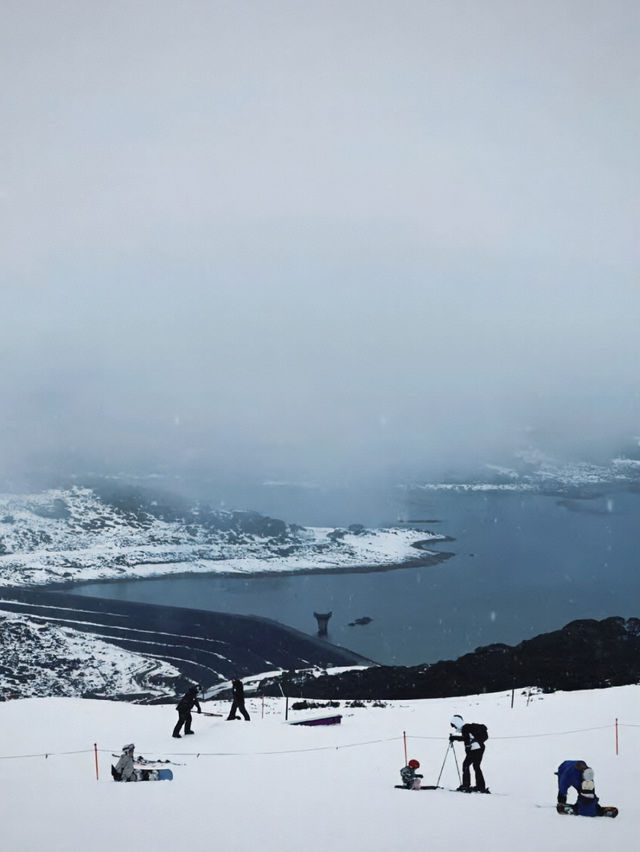 Falls creek skiing/beautiful and fun ⛷️🇦🇺