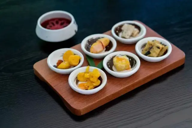 Tengchong - Stone Hotel.