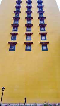 這座寺廟拍照簡直不要太出片了這裡是格莫寺。