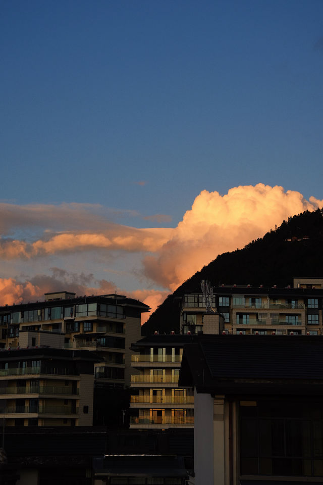 《騰沖這個地方竟然連續兩天看見雲海》。