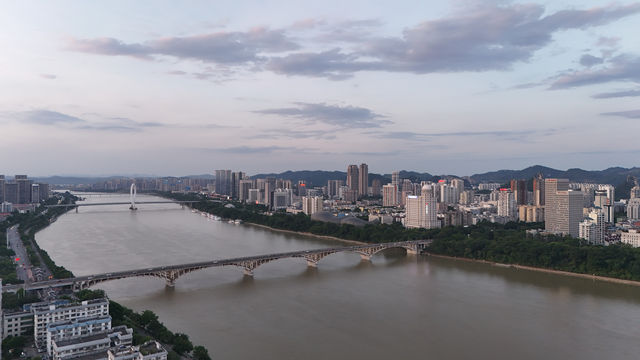 柳州，除了螺蛳粉還有很多值得去的地方。