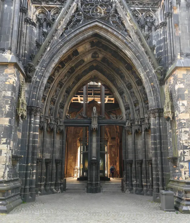 Discover St. Nicholas Church in Hamburg: Hear the Whispers of Time Amidst Historical Charm