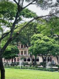 學府之光：朱拉隆功大學與曼谷的書香漫遊