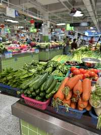 🎣🎣Market N1: Sanya’s Vibrant Fresh Produce Paradise* 🍍  