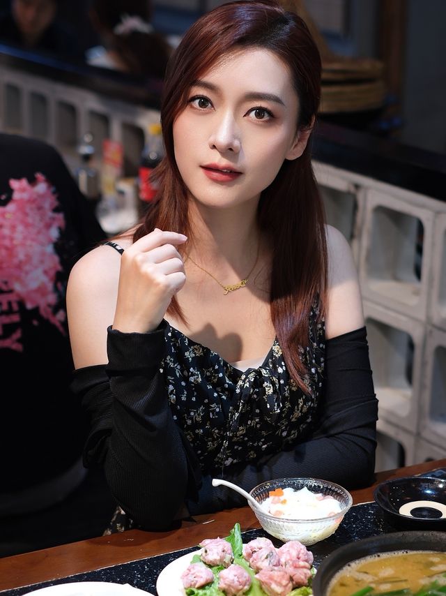 藏喺魔都嘅貴州風味——烙鍋火鍋，氣氛感爆棚！
