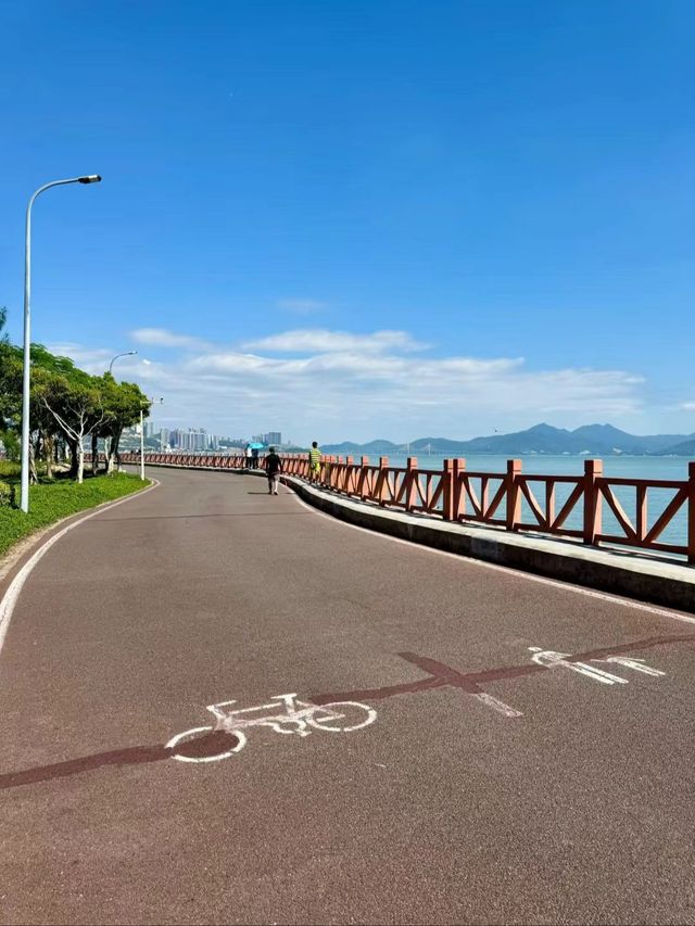 絕美海岸線,人少景淨:趕海拾貝+日落拍照絕佳地 絕美海岸線,人少景淨:趕海拾貝+日落拍照絕佳地