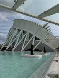 別再去巴塞隆拿了，這座城市更有味道