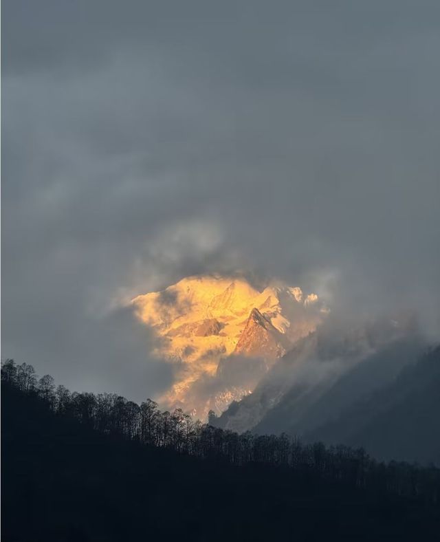 冬季治癒之旅，藏在私湯酒店裡的雪山禪意