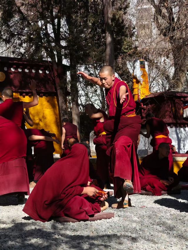 色拉寺值得去兩次!我的波折與圓滿全攻略 色拉寺值得去兩次!我的波折與圓滿全攻略