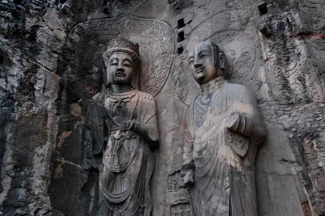 警告!別輕易與他對視——龍門十七米佛顏殺! 警告!別輕易與他對視——龍門十七米佛顏殺!