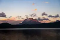 瀘沽湖迎來了一年只有十天左右的風景