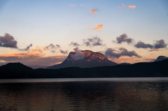 瀘沽湖迎來了一年只有十天左右的風景 瀘沽湖迎來了一年只有十天左右的風景