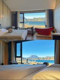 瀘沽湖畔躺看風雲變幻