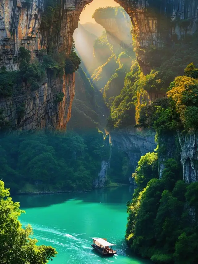 Wulong Karst: A Sky Pit Splits Open with a Ten-Thousand-Foot Crevice, Crystal Palace Hidden in the Caves, and Meadows Growing Among the Clouds