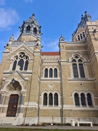 A synagogue hiding botanical secrets!