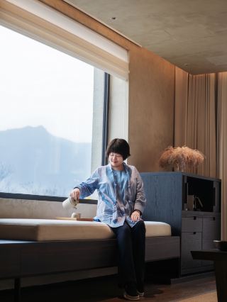 A perfect spring getaway to the valley, Anyue Mountain House offers tranquility in every room.