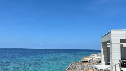 Amazing Island for Relaxation — traveler post in Bathalaa