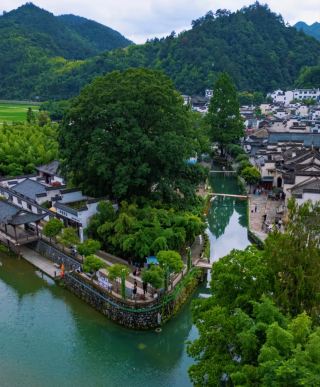 Jixi, the first top scholar village in Jiangnan, hides in Jixi County, with a millennium-old Hu family tradition embedded in its streets
