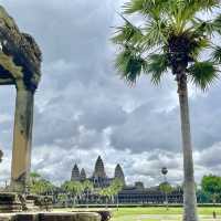 Angkor wat , Cambodia 