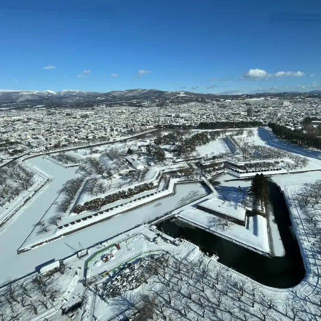 終於去到函館五稜郭塔😍好夢幻🥹雪景中五角星星