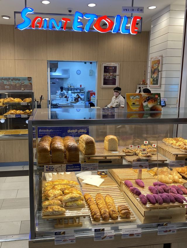 Saint Etoile เซ็นทรัลพระราม 9 ขนมอร่อยใกล้บ้าน