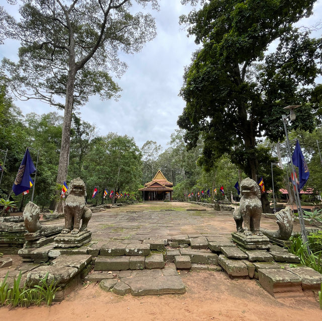 Tep Pranam - the Giant Buddha