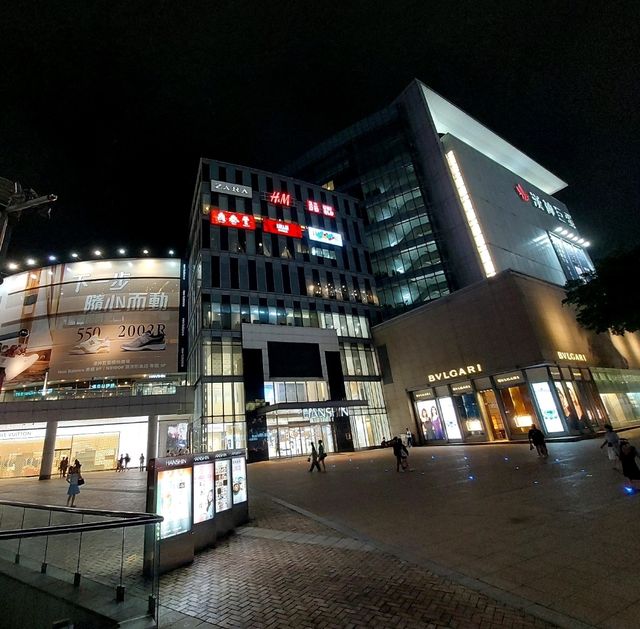 漢神巨蛋購物廣場