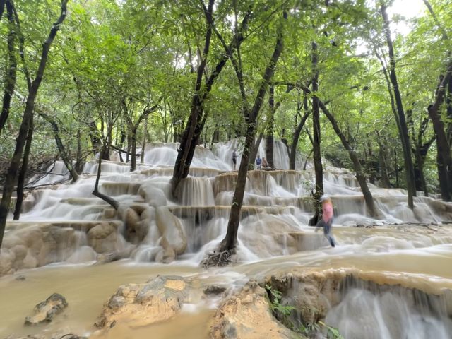 น้ำตกวังสายทอง ธรรมชาติอลังการ