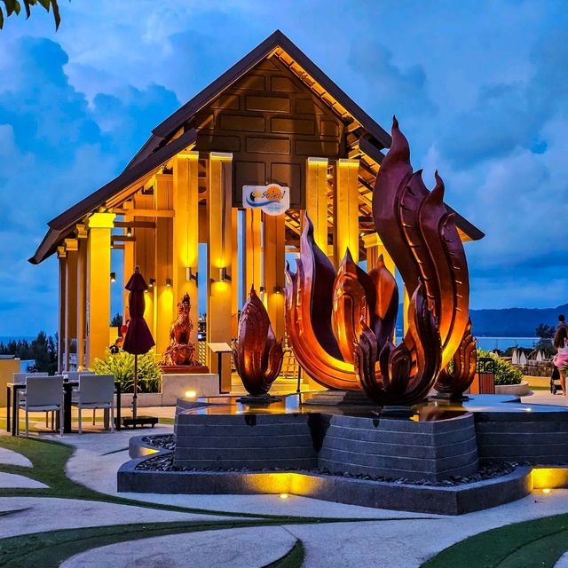 โรงแรมภูเก็ต สวยอลังการ กลิ่นอายสถาปัตยกรรมสุโขทัย