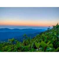 ยอดดอยผ้าห่มปก ความสูงที่ 2285เมตร⛰️🌥️