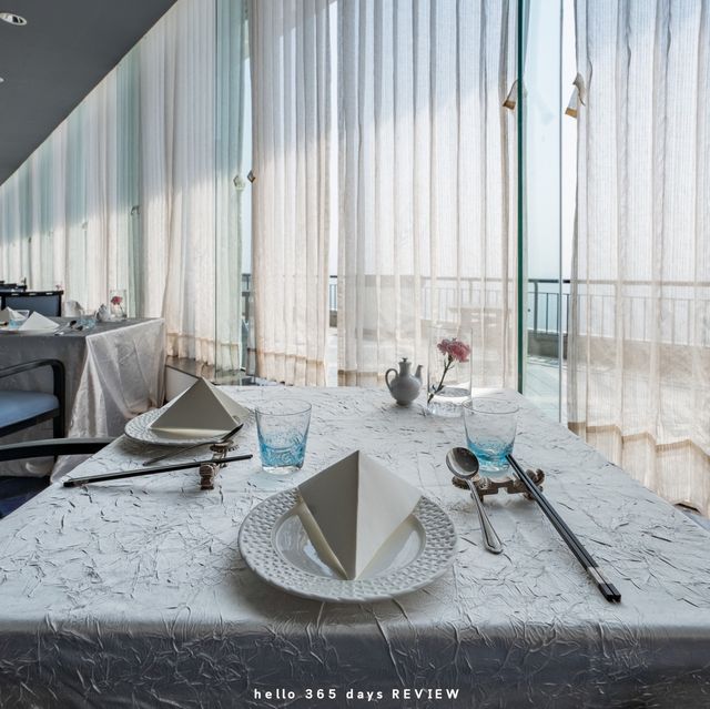white lotus restaurant at Hilton Hua Hin