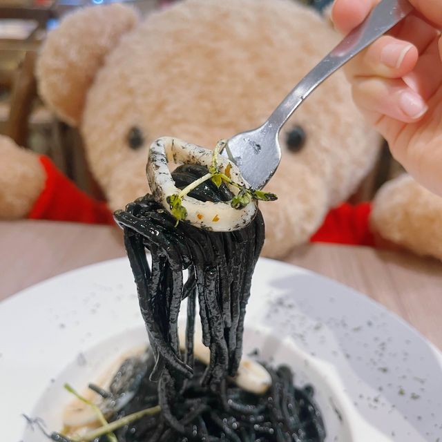 熊仔主題餐廳｜大小朋友👨‍👩‍👧‍👦情侶👩🏻‍🤝‍👨🏼必到 🤗超可愛熊仔🐻伴食｜高質抵食二人餐🍽️