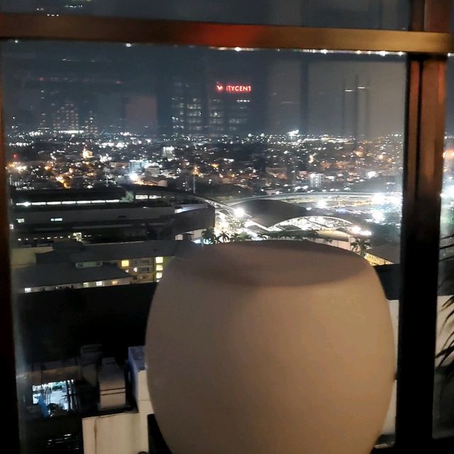  Exquisite views from a skybar 