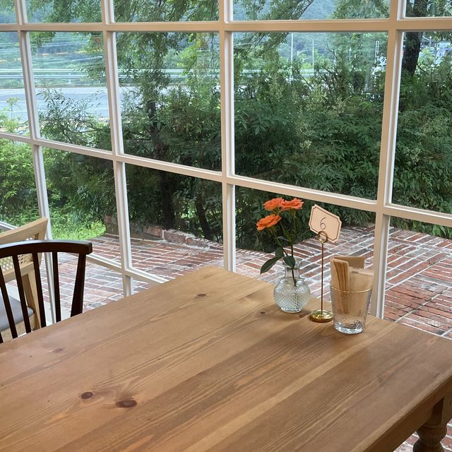 작은 유럽 정원 감성카페, 만달리🏡 