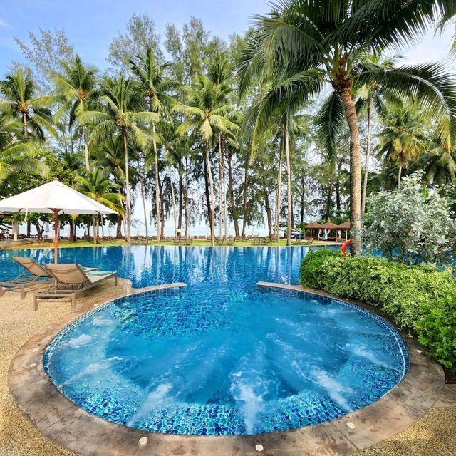 รีวิว Outtrigger Khao Lak Beach Resort