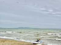รับลมชมวิว ที่หาดจอมเทียนพัทยา Jomtien Beach 