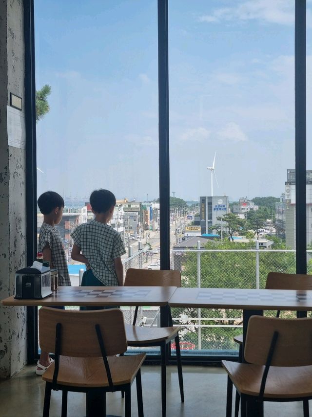 뮤직비디오 세트장 느낌의 감성 맛집