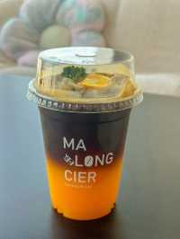 มอลองซิเออ คาเฟ่ คาเฟ่แพรกษา แค่ชื่อก็น่าลองแล้ว 