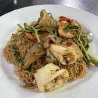 รีวิว - ร้านฉอเล้ง หมี่กระเฉด @ตลาดพลู