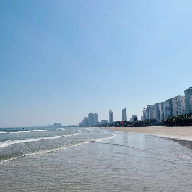 Stunning & clean beach: My Khe Beach 🌴⭐️