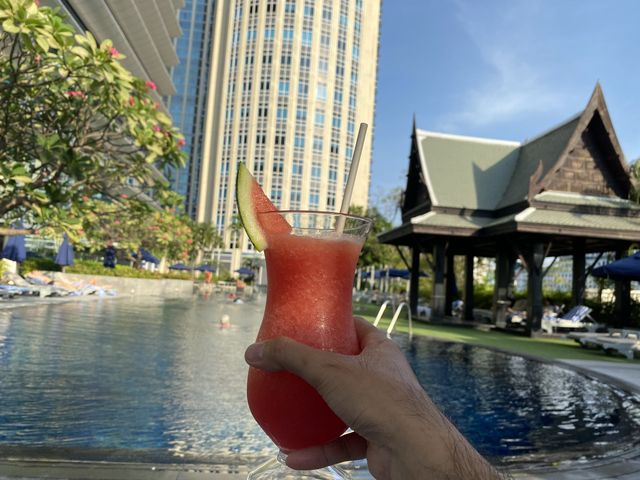 โรงแรมสุดหรู ระดับ 5ดาว The Athenee Hotel 