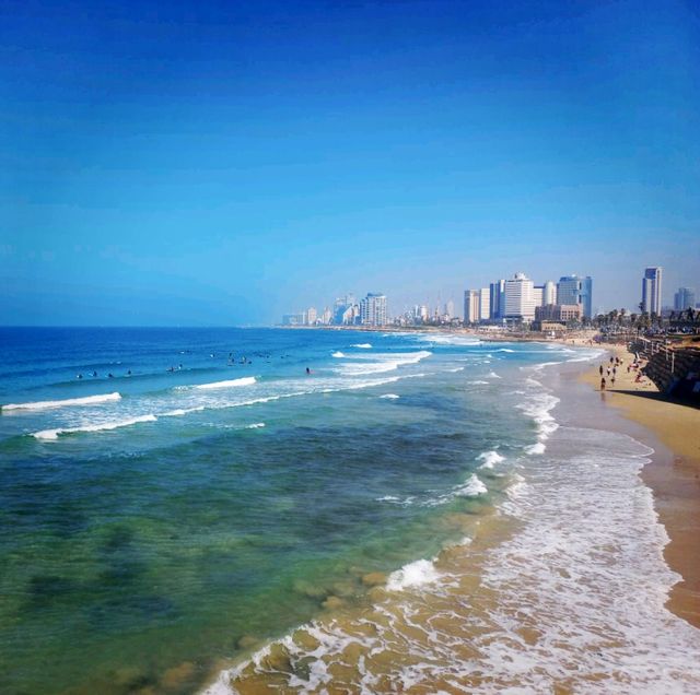 Explore the Beaches of Tel Aviv! 🇮🇱