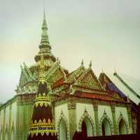 All that GLITTERS is the GRAND PALACE!